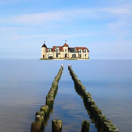 Вилла La Petite France Parnowo Экстерьер фото