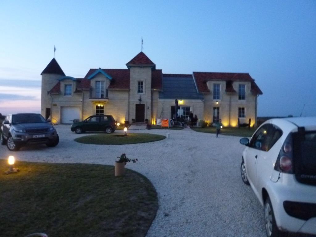 Вилла La Petite France Parnowo Экстерьер фото