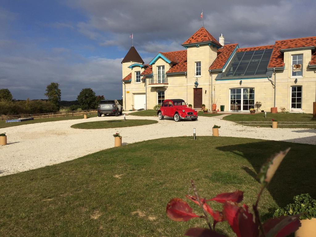 Вилла La Petite France Parnowo Экстерьер фото